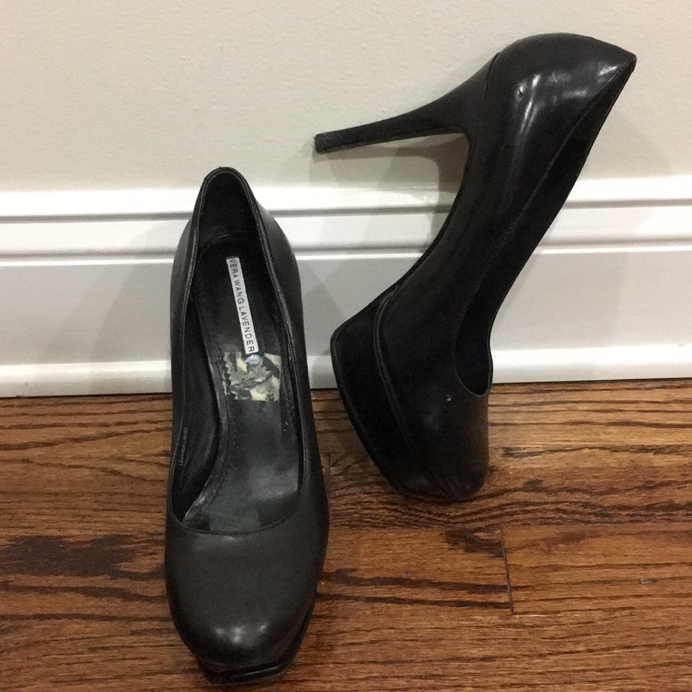 Very wang lavender black platform pumps
